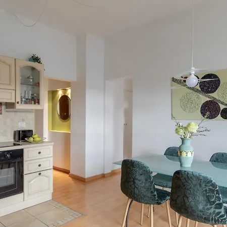 Apartment Iflat Cozy Flat With A View In San Giovanni Rom