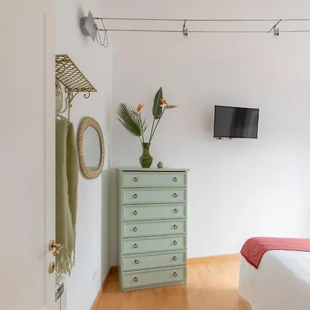 Iflat Cozy Flat With A View In San Giovanni Apartment